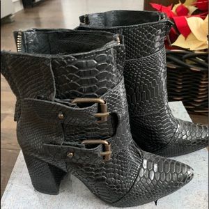 Freebird  by Steven Joey booties!! Size 9